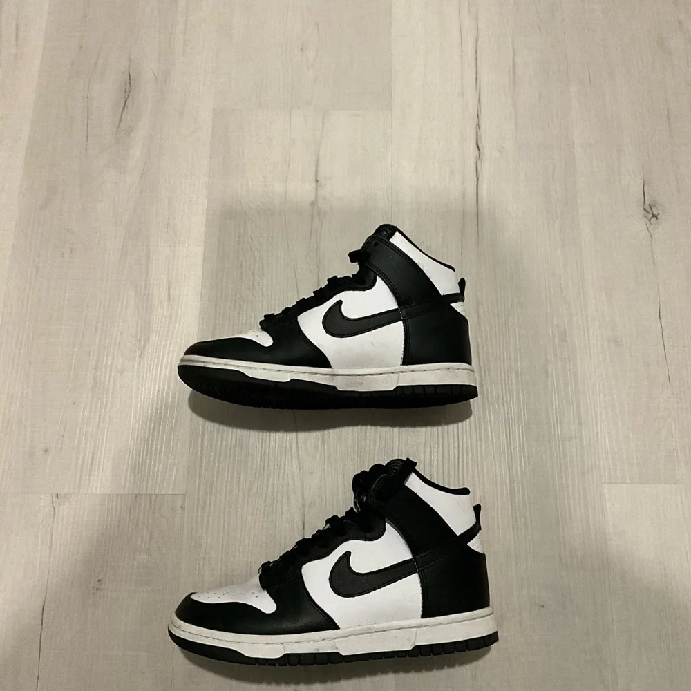 Women’s Nike Dunk High Retro 